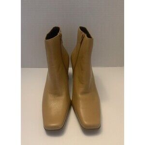 White Mountain Women's Zipper Ankle Booties Size 5 1/2 Tan